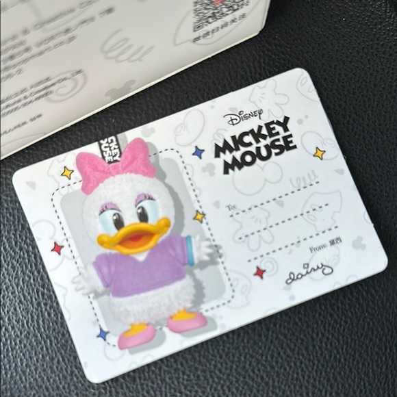 SEALED Pop Mart Mickey Family Daisy Keychain - Picture 4 of 5